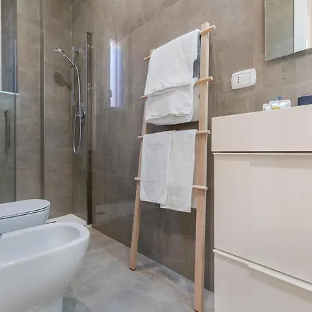 Piazza Del Nettuno * Bologna